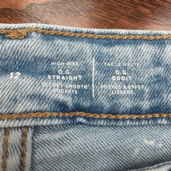 Old Navy HighWaisted OG Straight Ripped Ankle Jeans - Picture 6 of 9